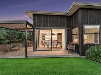 Architectural Ease. Alpine Outlook