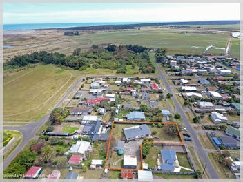 Living It Large In Tangimoana!