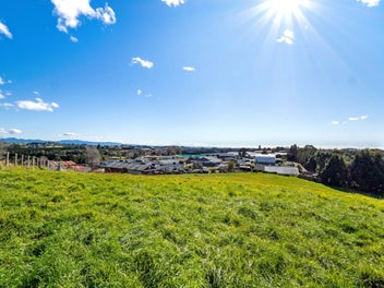 Space, sun, views. Build or bank your future