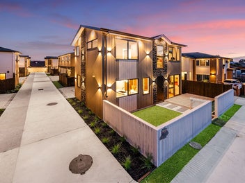 Brand new Luxurious 4 Bedroom property!