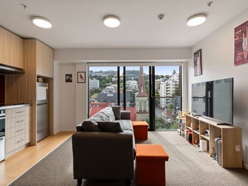 9% GROSS YIELD - STRONG RENTAL RETURNS