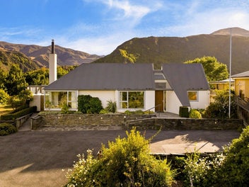 A front-row seat to Arrowtown's finest views