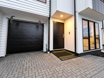 Unbeatable Price with High Spec!