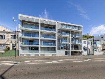 The best buying in Oriental Bay