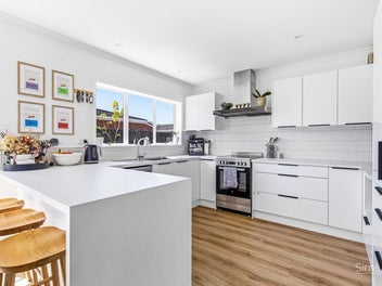 Stylish & Simply Stunning