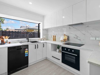 Beautifully Renovated Brick & Tile! MUST SELL!