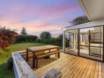 Summer Bach Vibes | Room for Everyone!