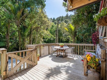 Private Native Forest Retreat
