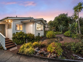 Private Garden Retreat with Sunny Entertaining