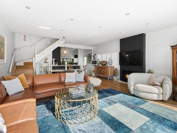 Refined modern luxury on the Point!