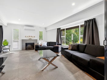 Private Sanctuary Awaits - Sun, Space & Birdsong