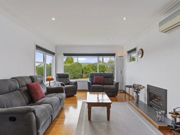 1960s Bungalow | Always In Vogue