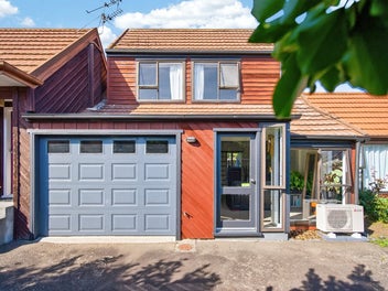 Private, Sunny & Perfectly Positioned