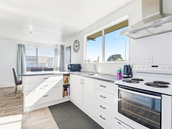 Beachside living with room to grow