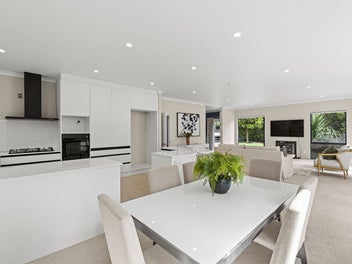 Substantial Family Living - Owners Relocating!