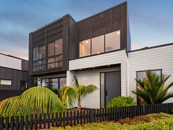 No Ordinary Home! Builder's Own! One of a Kind!