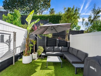 Modern living, prime Ellerslie position