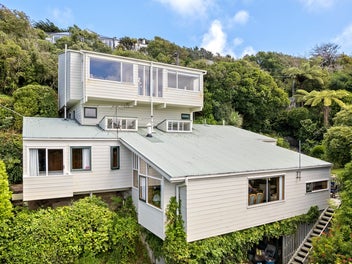 RARE SECLUSION, SPACE & PRIVACY