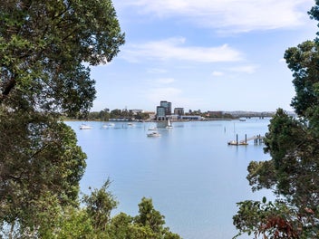 Clifftop Two Bedroom Awaits!!!