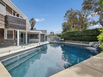 Grand Family Retreat on Moa Park