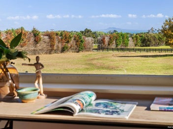 WONDERFUL WHITFORD LIFESTYLE