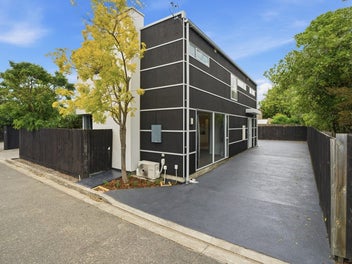 Immaculate Executive Home - Architectural Design