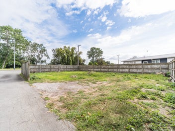 1168m² Section Screams Development!