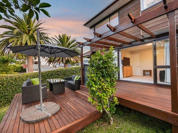 MODERN LIVING WITH SEA VISTAS