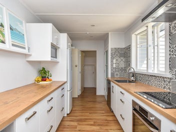 Family-friendly Home with Solar, Garden & Versatil