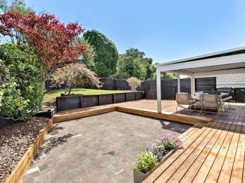 Dual-Living Excellence in a Coastal Paradise