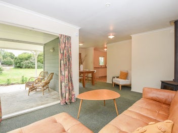 Charming Cottage on a Subdividable Section