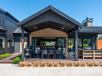 Prestige Position - Ultimate Privacy