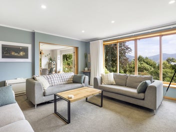 Relaxed bay living with room to grow