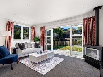 SUNNY AND IMMACULATE LIVING