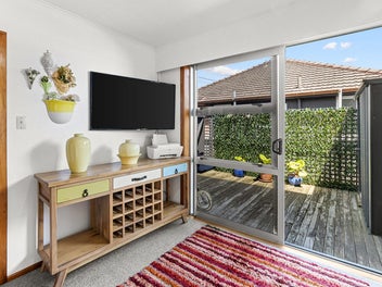 EFFORTLESS CENTRAL LIVING
