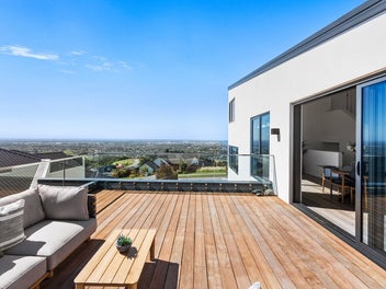 Collapsed Sale - Amazing views to enjoy Now