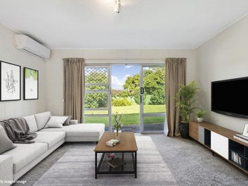 WALK TO CORNWALL PARK!