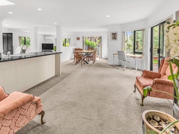 Spacious, Private Family Living in Pukehangi