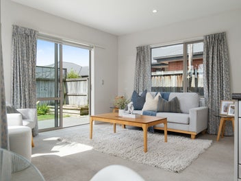 A Sunny Sanctuary - Over 60's Living