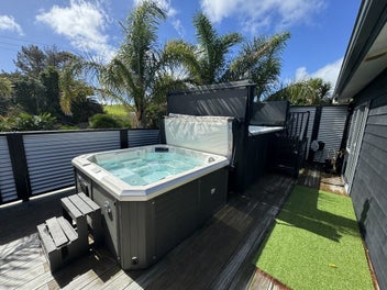 Image 1 of 20