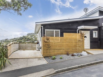 SUNNY WITH SENSATIONAL VIEWS