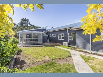 CITY-FRINGE CHARM & CONVENIENCE - BEO $895,000