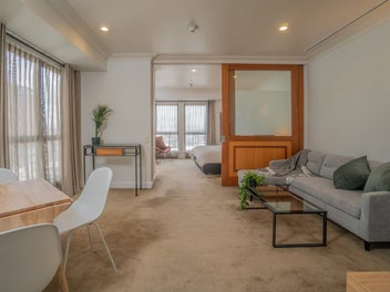 Corner, Carpark & Harbour Views