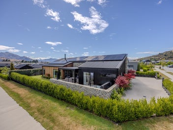 Smart, Solar & Simply Stunning