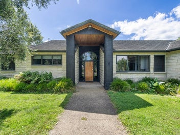 Income & Opportunity, The Ultimate St Kilda Estate