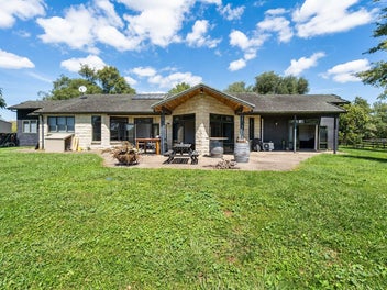 Income & Opportunity, The Ultimate St Kilda Estate