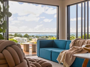 PENTHOUSE | Professionals