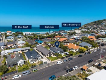 A family retreat wrapped in coastal calm