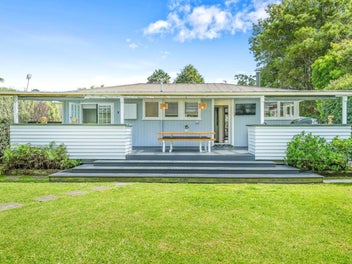 Private urban oasis with a large entertaining area