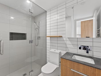 Modern 1 Bedroom Apartment - Heart of Ellerslie